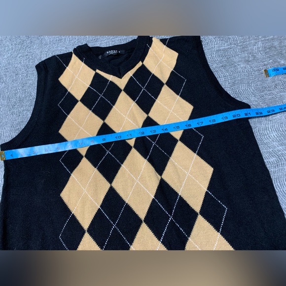 3/$20 Men’s Marquis Signature Sleeveless Sweater Vest Size Large - Picture 6 of 8